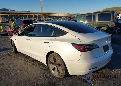 2022 Tesla Model 3 Long Range Dual Motor All-Wheel Drive z USA, uszkodzony, nr VIN 5YJ3E1EB6NF267375